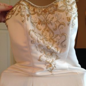 Gorgeous wedding dress Michelangelo